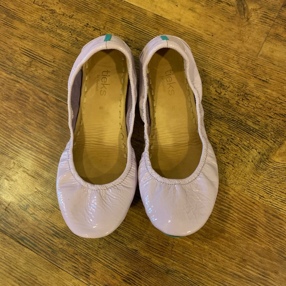 Lavender Patent Tieks